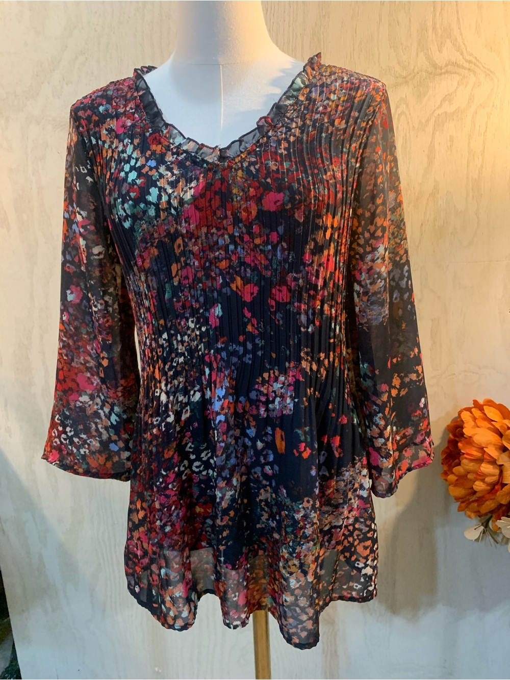 Floral Pleated V-Neck  Top in Navy Multi